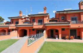 Trifamiliare Cedro T4