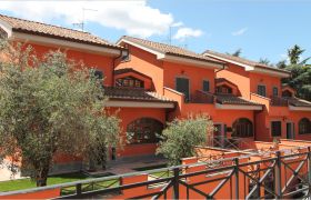 Trifamiliare Cedro T5